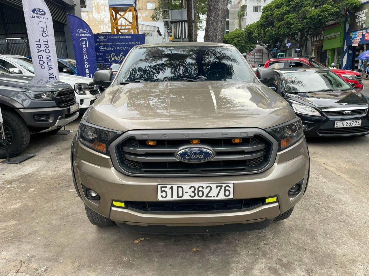 Bán xe Ranger XLS số sàn 1 cầu có nắp thùng cao  - Xe 2019 - ODO: 65.000km - Xe bán tại Ford bảo hành 1 năm