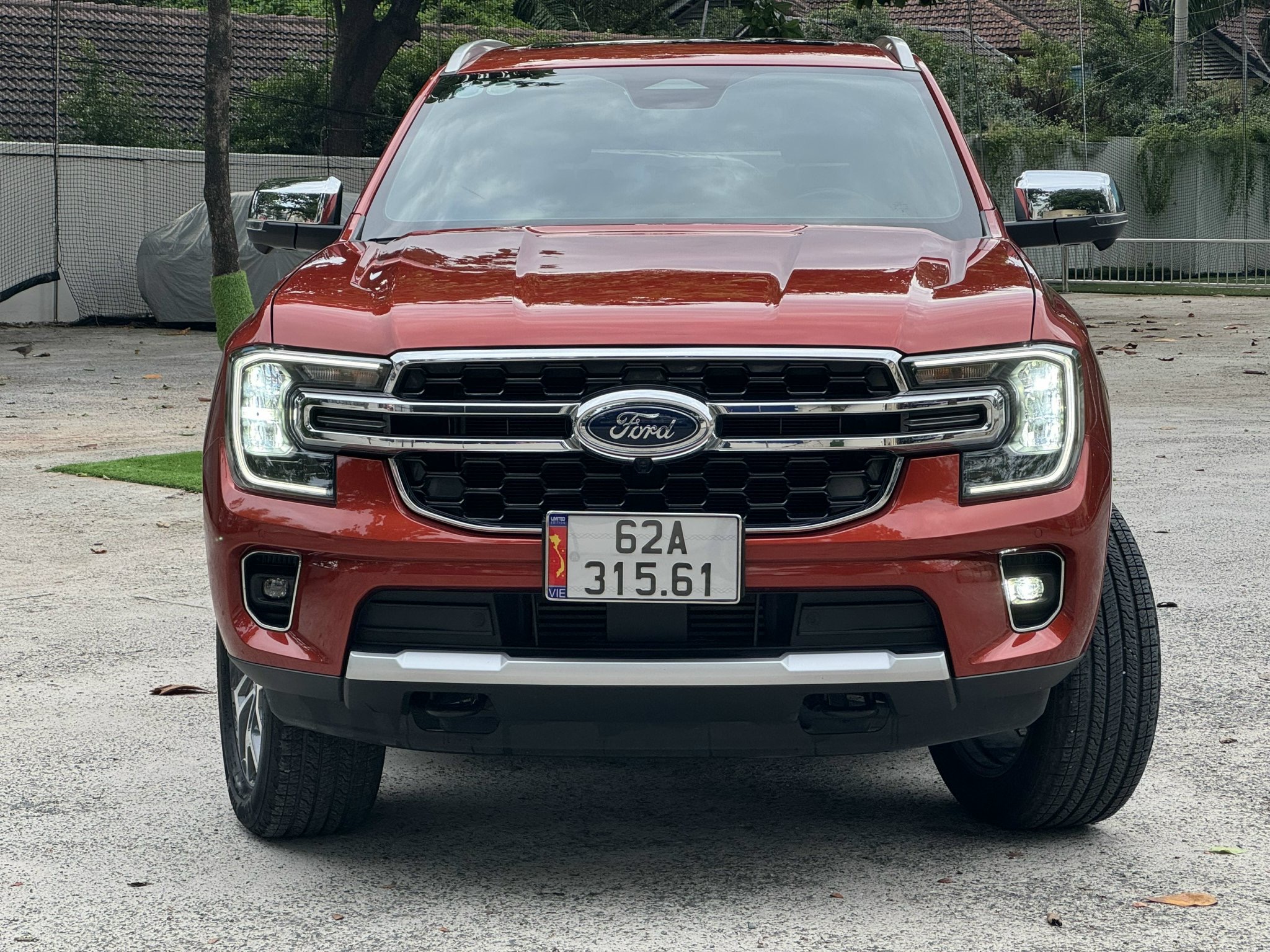 Bán xe Everest Titanium siêu lướt 4x2 sx 2023 Odo 14.000km siêu lướt Còn bảo hành hãng tháng 4/2026 Giá 1.290.000.000