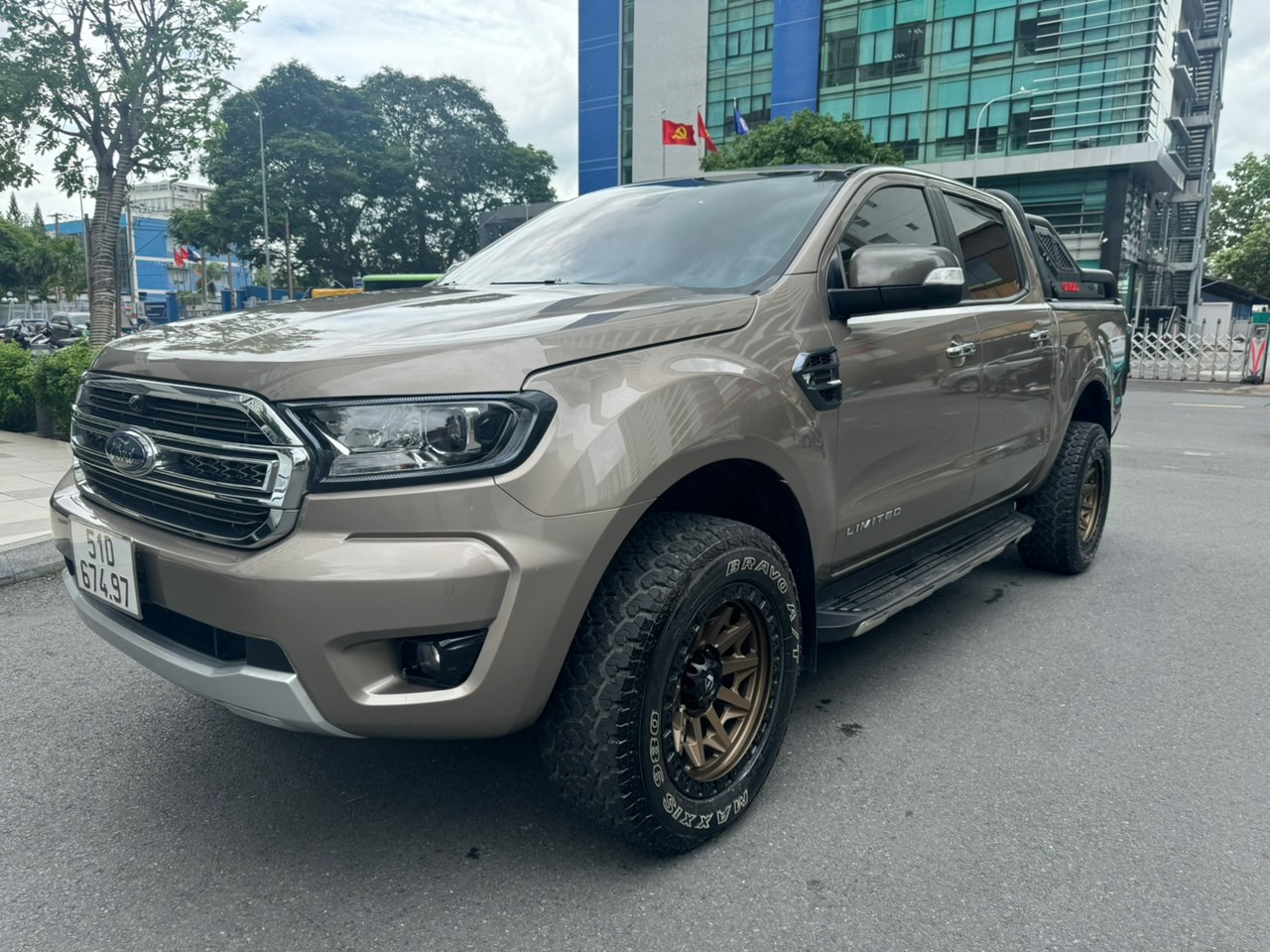 Bán Ford Ranger năm sản xuất 2020, màu ghi, nhập khẩu nguyên chiếc, giá tốt